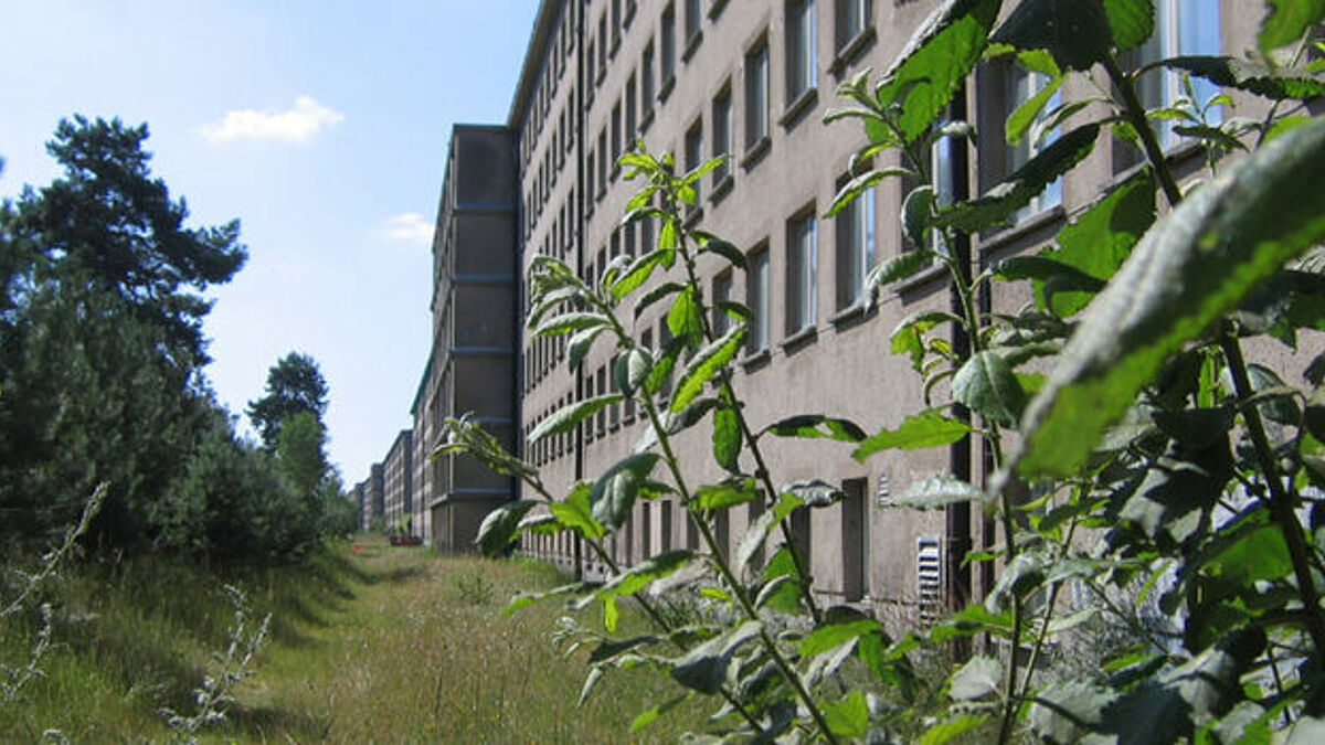 Dokumentationszentrum Prora Das Dokumentationszentrum Prora zeigt verschiedene Ausstellungen. Ab 17. Juni wird dort an die Geschichte der Inhaftierten des KZ Uckermark erinnert.