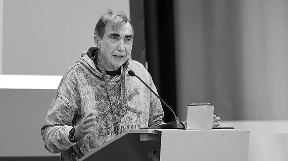 Landesbischöfin Kristina Kühnbaum-Schmidt: „Tiefer Respekt und große Dankbarkeit für das Wirken von Matthias Isecke‑Vogelsang“