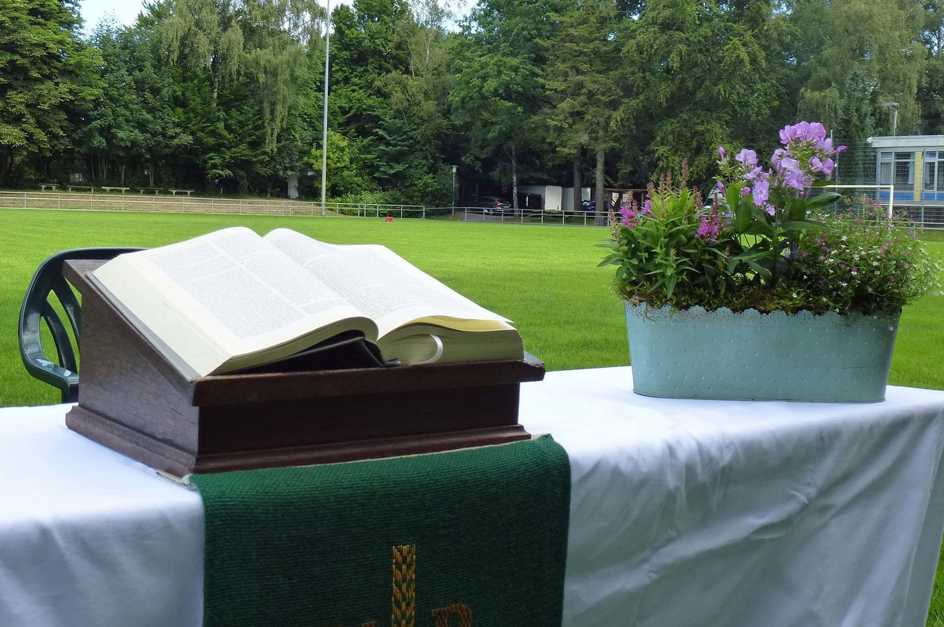 Sommerkirche im Stadion