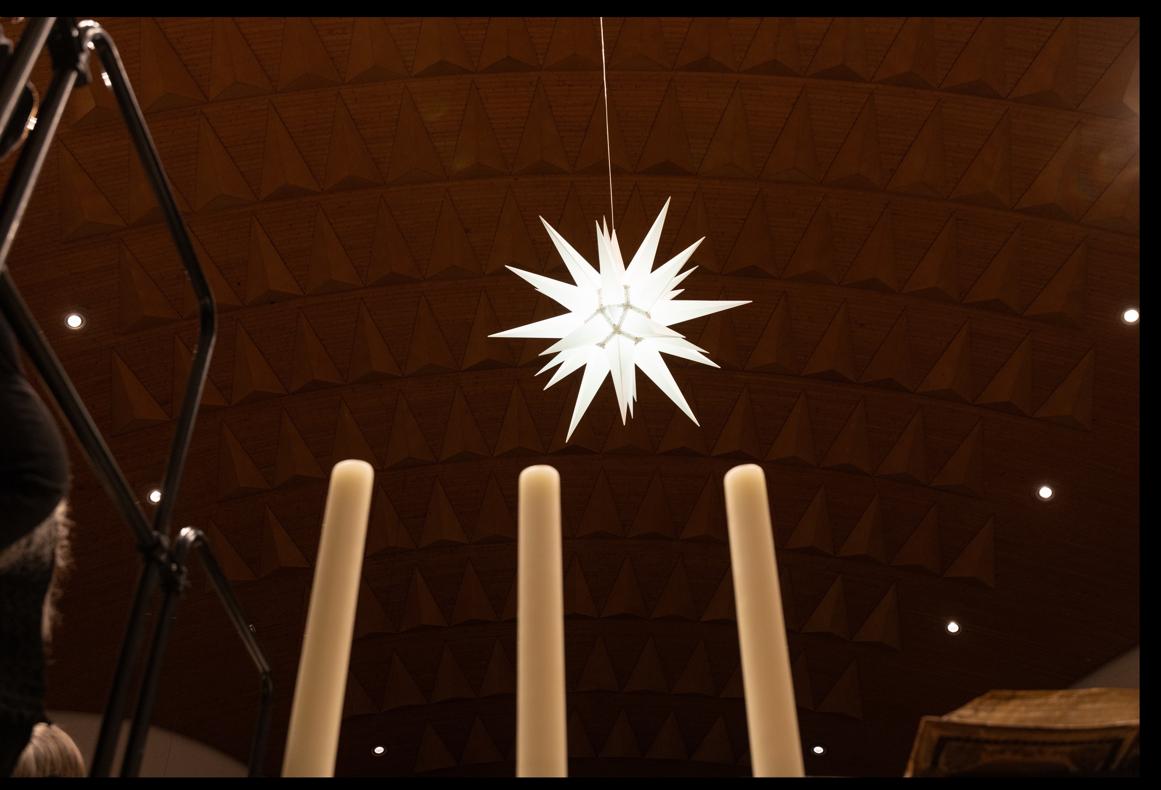 "Weinachten kopfüber" - Gottesdienst mit Abendmahl