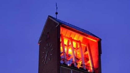 Christmette mit dem Popchor und den Bläsern zur Heiligen Nacht im Kerzenschein