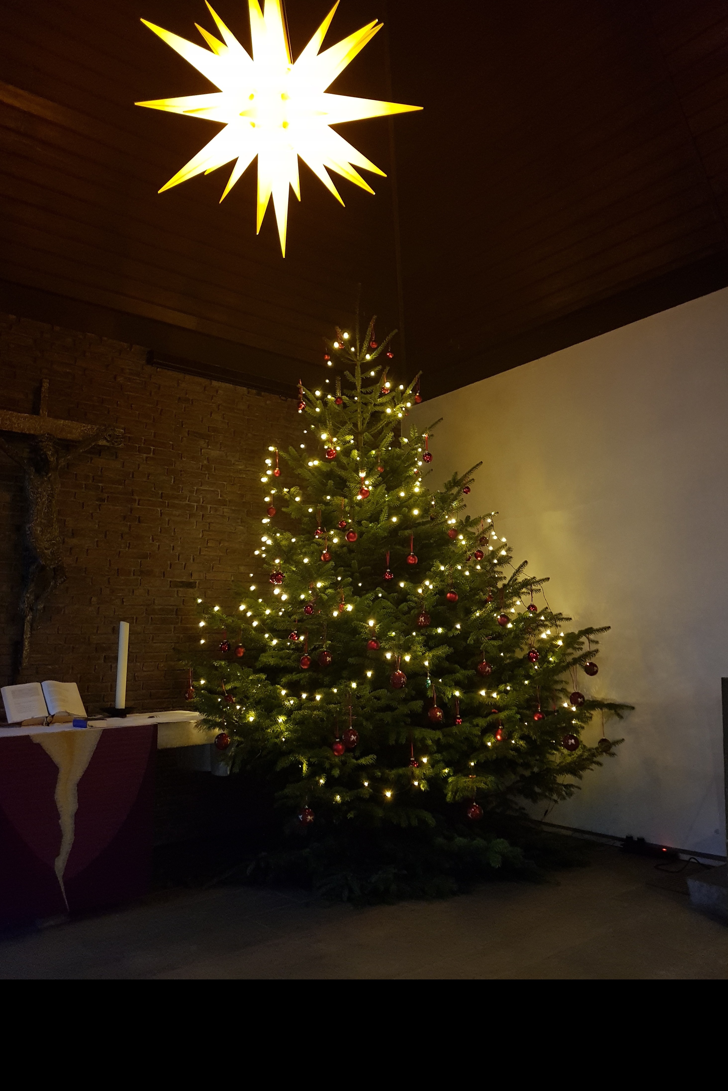 Lichtspuren-Andacht zur Weihnachtsgeschichte