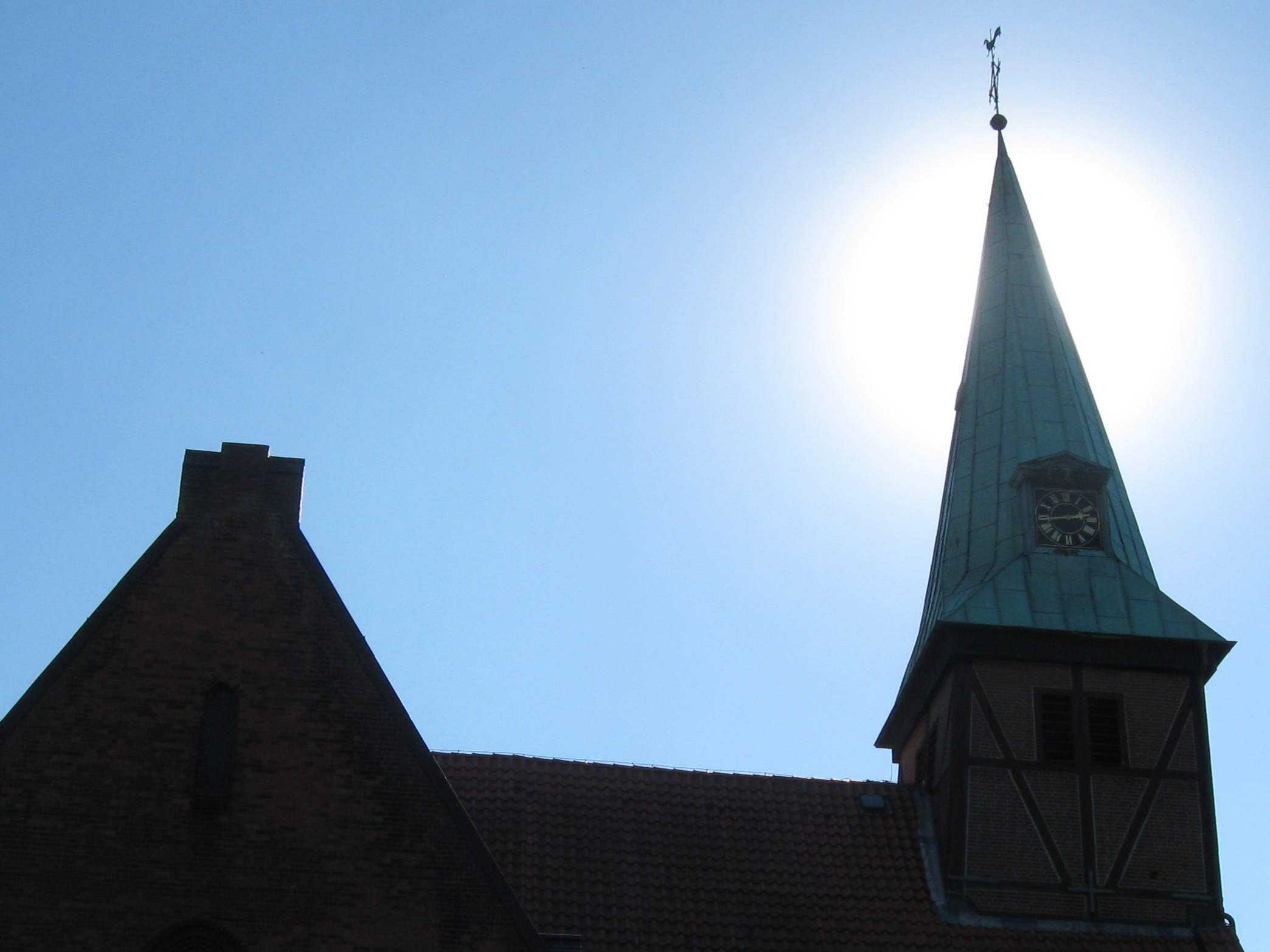 Gottesdienst mit Konfibegrüßung, parallel Kindergottesdienst, anschl. Mittagessen