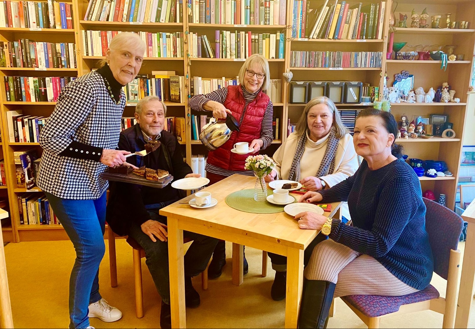 Flohmarktcafé am Samstag