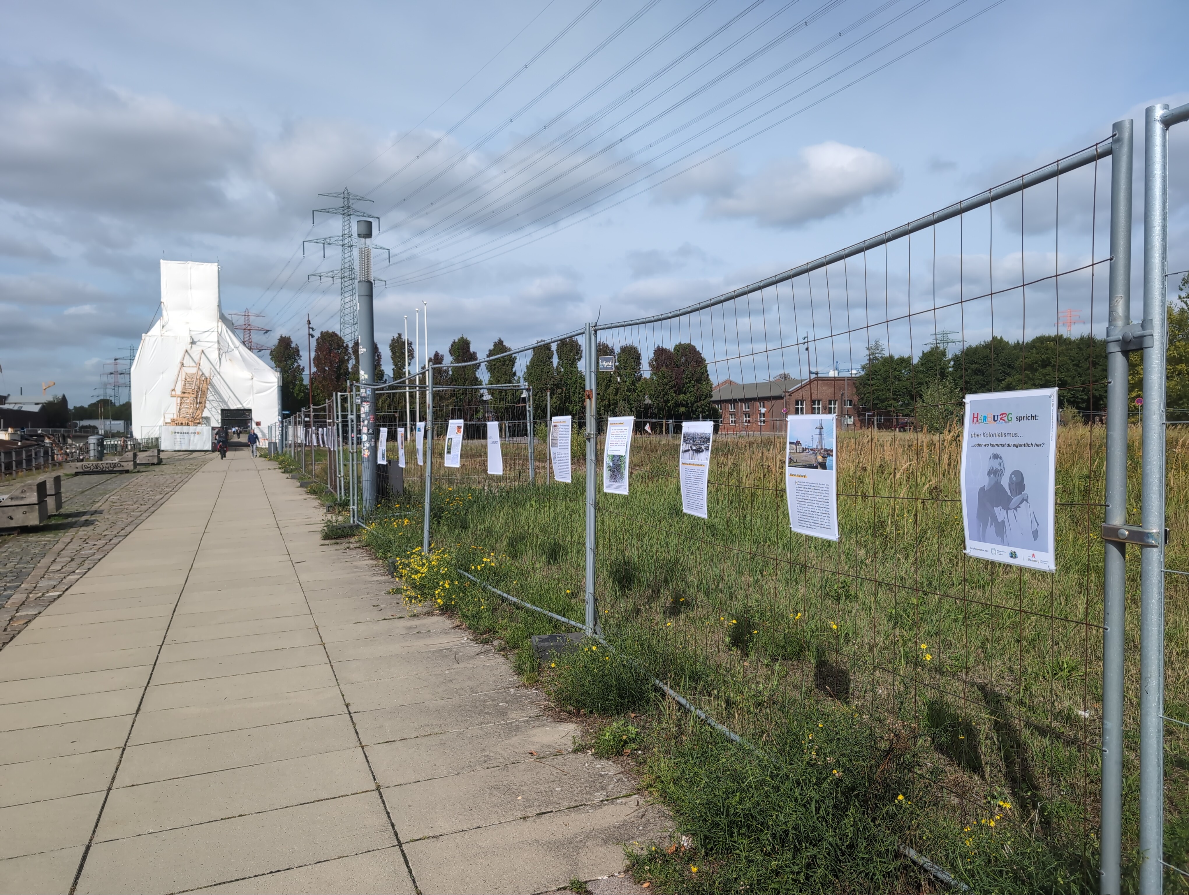 Neue Ausstellung „Harburg spricht über Kolonialismus“ im Harburger Binnenhafen