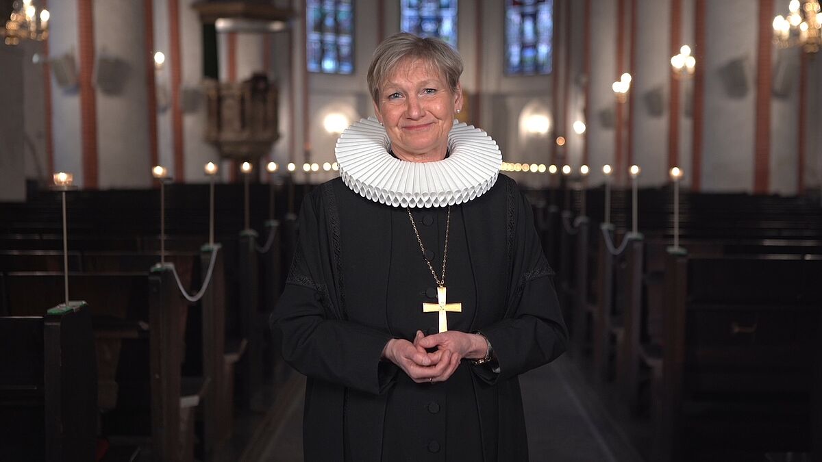 Bischöfin Kirsten Fehrs freut sich über den sechsten ökumenisch gefeierten Gottesdienst zum Reformationstag in Hamburg.