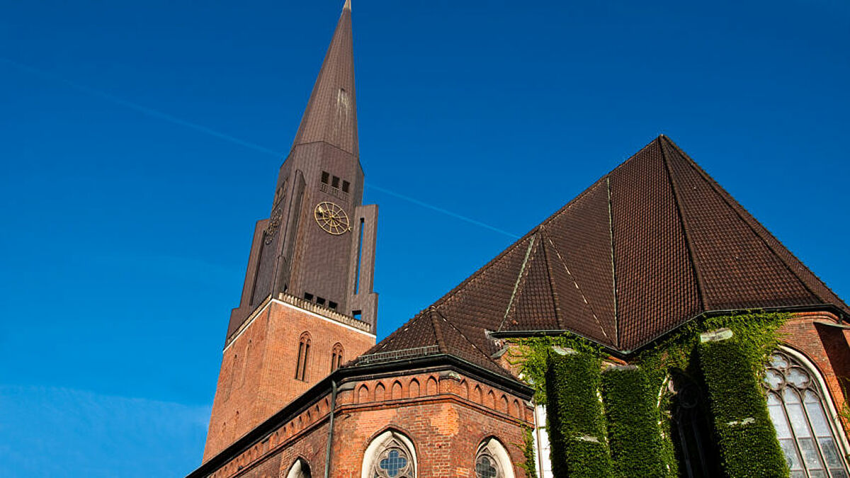 Am Fuß der Hauptkirche St. Jacobi können die Freunde des Kirchencafés voraussichtlich nur noch bis Ende März 2018 einkehren