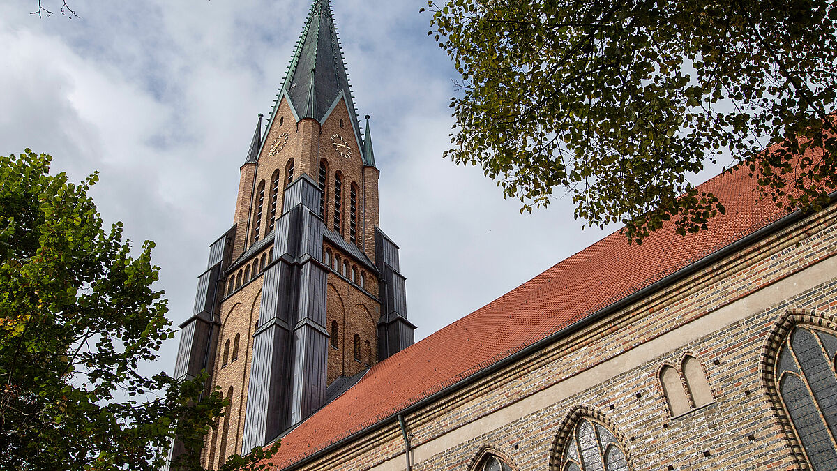 Im Schleswiger Dom wird Bischof Magaard die Prädikantinnen und Prädikanten bei einem Gottesdienst in ihr Amt einführen. 