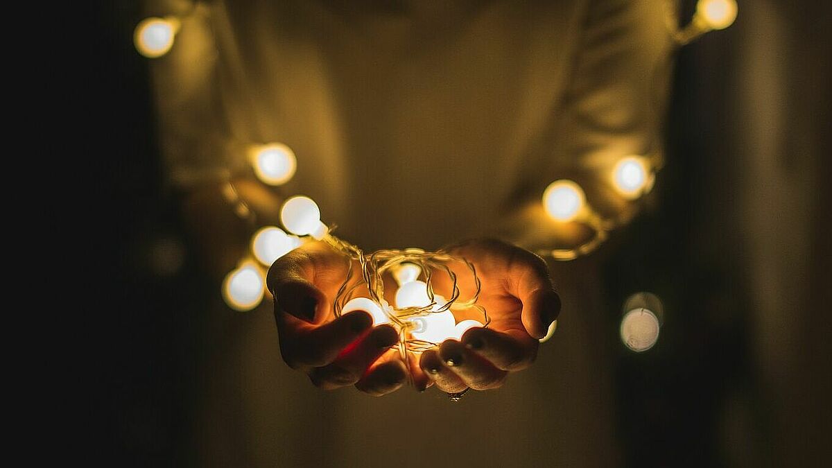 Der persönliche Segen soll jede und jeden für das neue Jahr stärken. Der Gottesdienst mit Segensfeier beginnt in Neumünster am 8. Januar um 10.30 Uhr. 