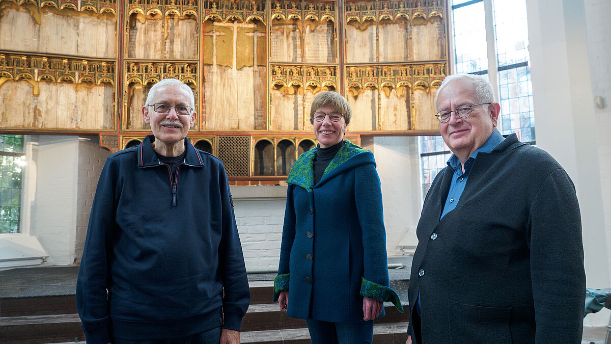 Wieder zu Hause in der St. Nikolaikirche: Hans-Gerrit Claussen, Maren Schmidt und Ulrich Stephani (v. l.).