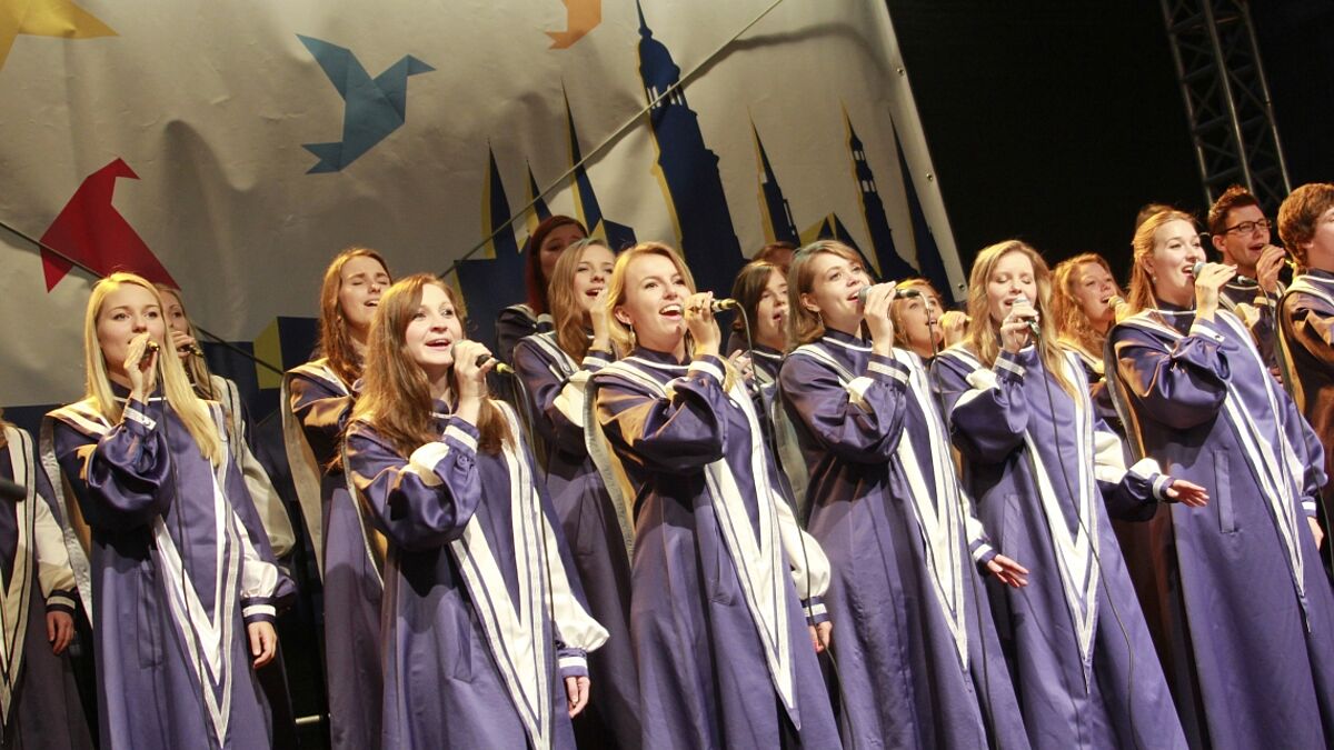 Der Chor "Young Spirits" sang zur Eröffnung der Nacht der Kirchen 2023.