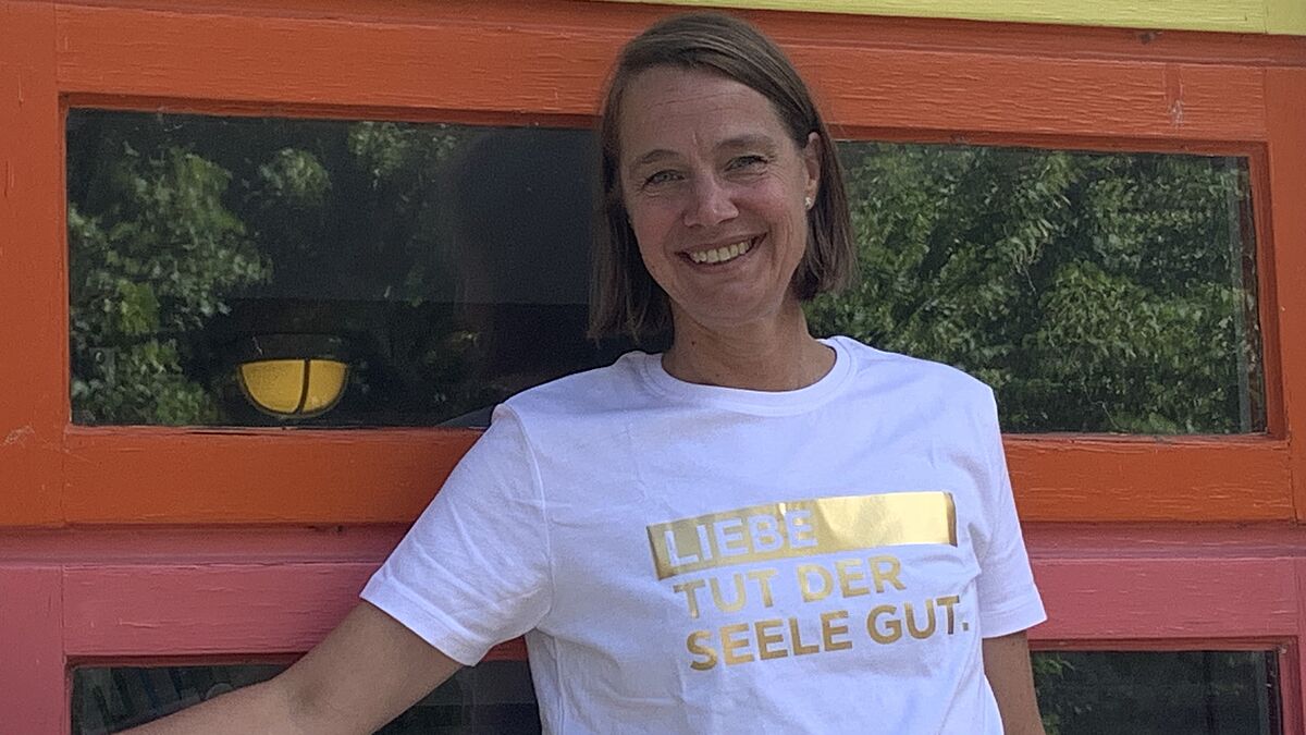 Landesjugendpastorin Annika Woydack ist beim Hamburger CSD dabei. Im Interview sagt sie, warum es wichtig ist, dass die Nordkirche auf die Straße geht. 