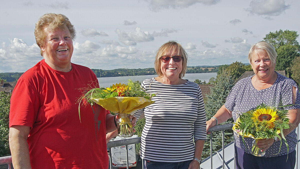 Die Eckernförder Ämterlotsinnen Ursula Dam, Margarete Salzburg und Annette Schreiber (von links).