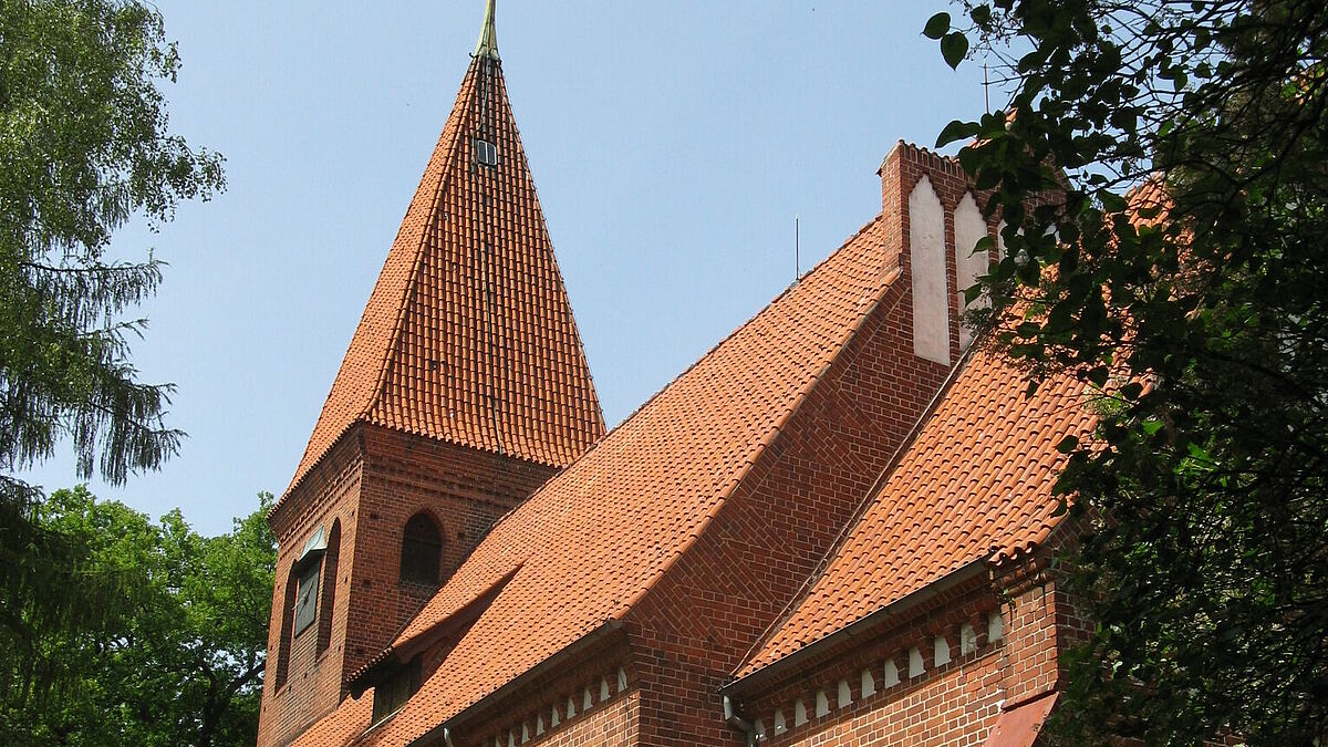 Die Kirche von Alt Jabel: Hier findet der Gottesdienst nach dem Brand in Lübtheen statt.