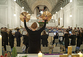 Musiker bei der „Plöner Musik im Kerzenschein – Töne der Hoffnung“ Anfang Dezember in der Nikolaikirche.