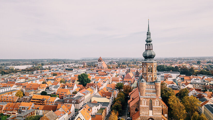 Der Dom St. Nikolai in der Greifswalder Innenstadt.