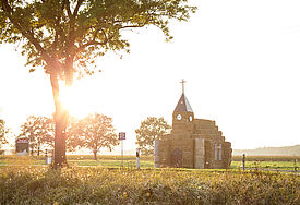 Neu Kaliß Kirche aus Strohballen