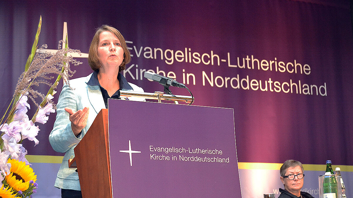 Uta Pohl-Patalong, Professorin für Praktische Theologie in Kiel, regte in ihrem Vortrag an, das Evangelium verstärkt auf unterschiedlichen Wegen zu kommunizieren 