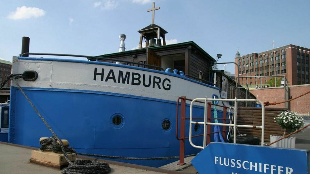 Die Flussschifferkirche im Hamburger Hafen