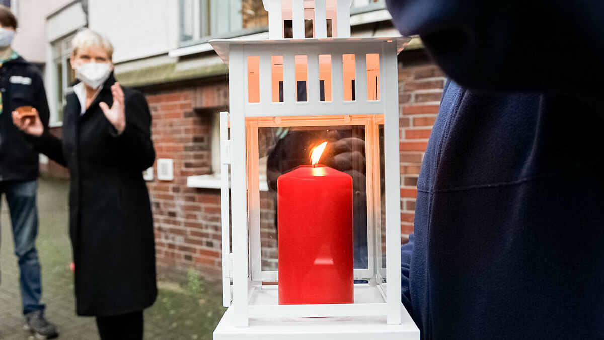 Das Licht als Zeichen der Hoffnung und des Friedens. Auch in diesem Jahr hat es Grenzen überwunden und seinen Weg in die Nordkirche gefunden. 