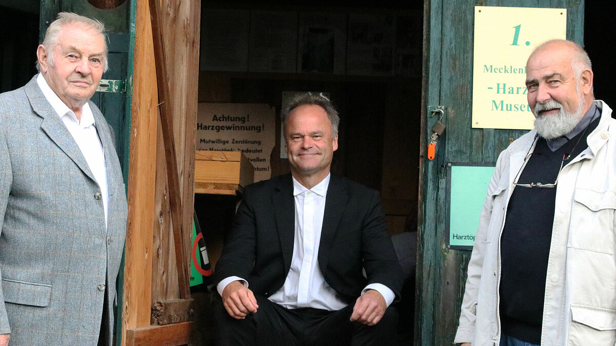 Ernst Reimann, Bischof Jeremias und Bürgermeister Johannes Herbst