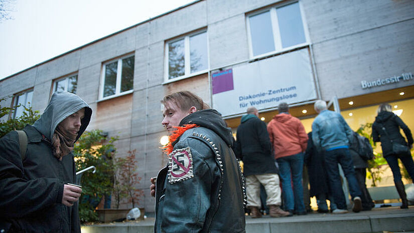 In der Tagesaufenthaltsstätte (TAS) in der Bundesstraße in Hamburg bekommen Obdachlose ein kostenloses Essen, können Post empfangen und ihre Wäsche waschen.