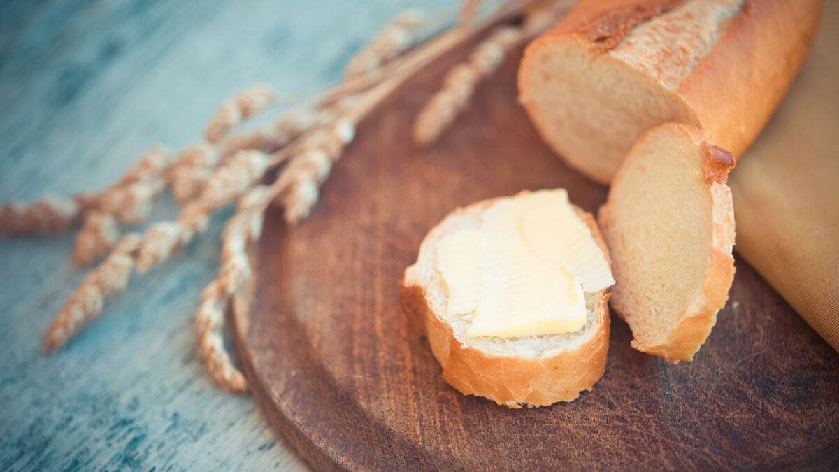 Brot backen macht Freude: Die Konfis lernen bei der Aktion "5000 Brote" wie schön es ist, etwas zu schaffen und zu teilen. 