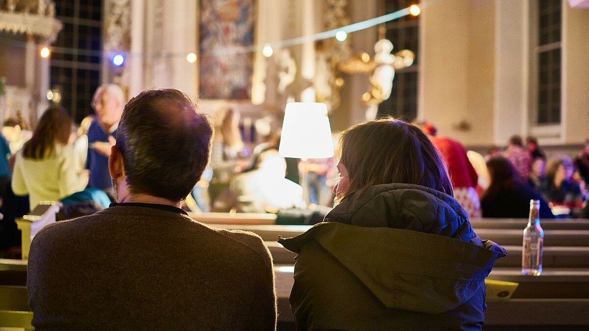 Keine Angst vor neuen Formaten - die Wohnzimmerkirche aus Hamburg-Ottensen hat Nachahmer über die Stadtgrenzen hinaus gefunden.