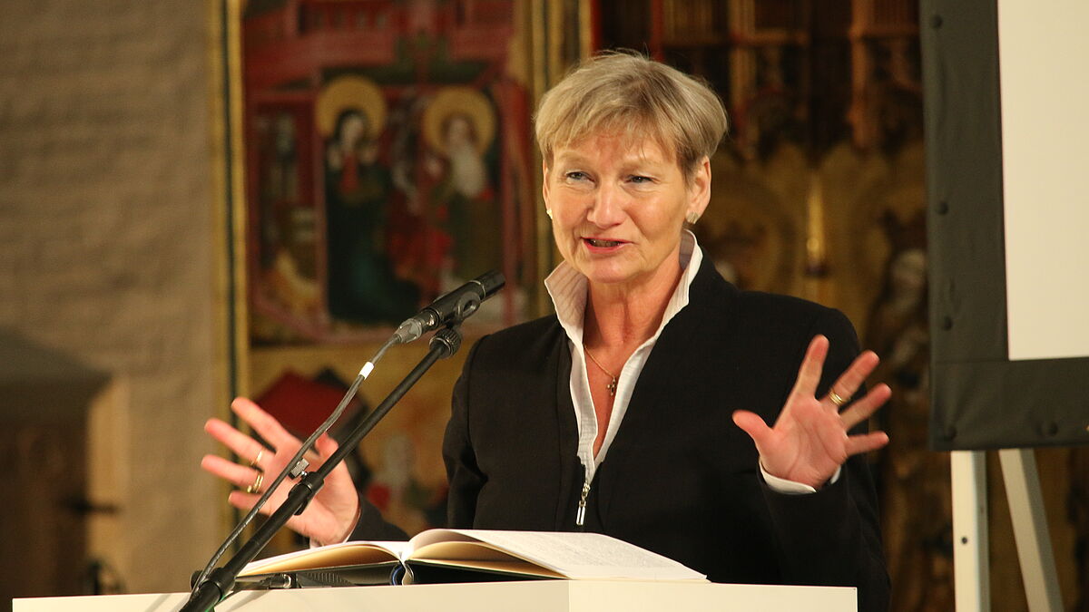 Bischöfin Kirsten Fehrs, Schirmherrin der Himmelsblicker-Konferenz bei ihrem "Zwischenruf" zur Kinderbeteiligung in der Kirche.