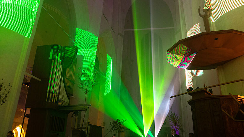 Party mit Lasershow in St. Katharinen.