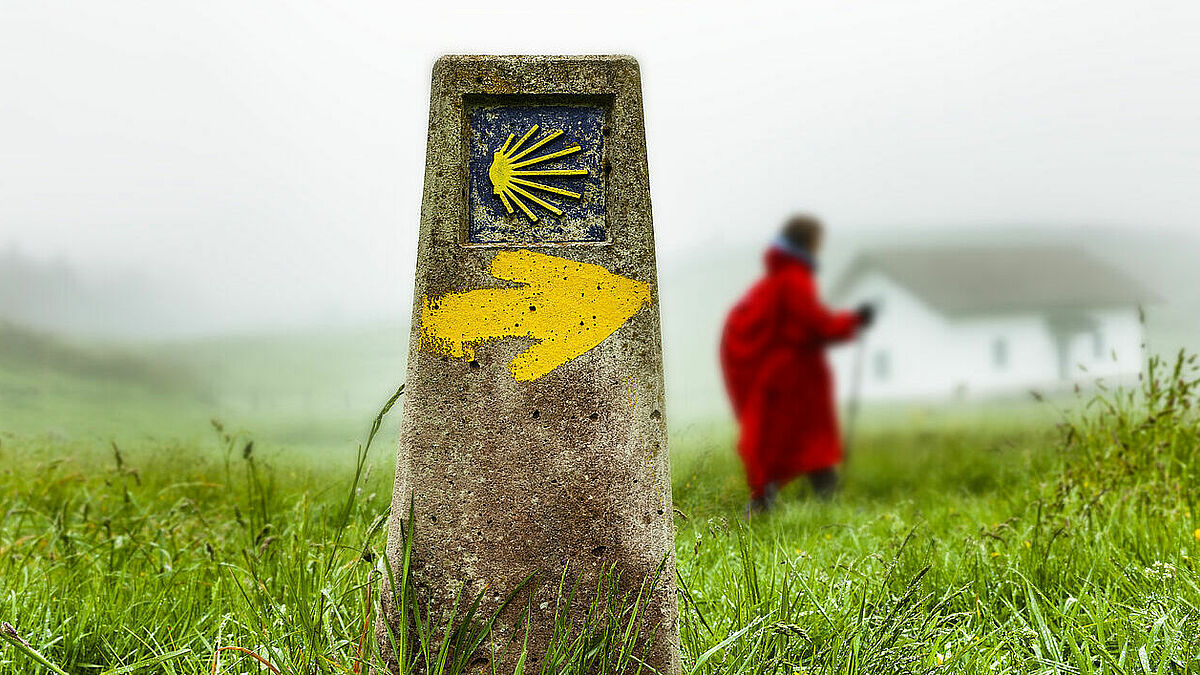 Das Symbol der Jakobsmuschel weist Pilgern in ganz Europa den richtigen Weg. Durch Deutschland führen insgesamt 30 Pilgerwege als Jakobswege.