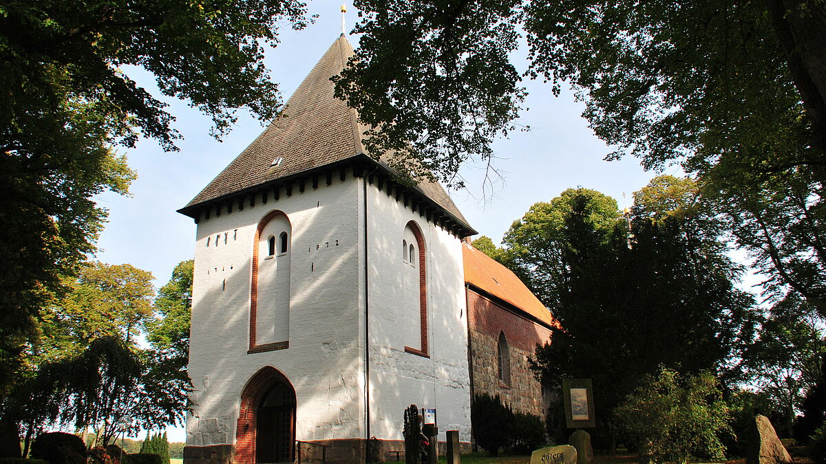 Die höchstgelegene Kirche in Schleswig-Holstein: St. Marien in Kirchnüchel