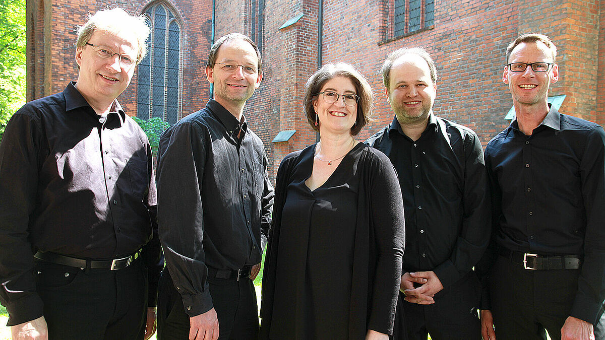 Bereit für den Lübecker Orgelsommer: Die fünf Kirchenmusiker der Innenstadt Arvid Gast (v.l.), Eckhardt Bürger, Ulrike Gast, Johannes Unger und Klaus Eldert Müller.