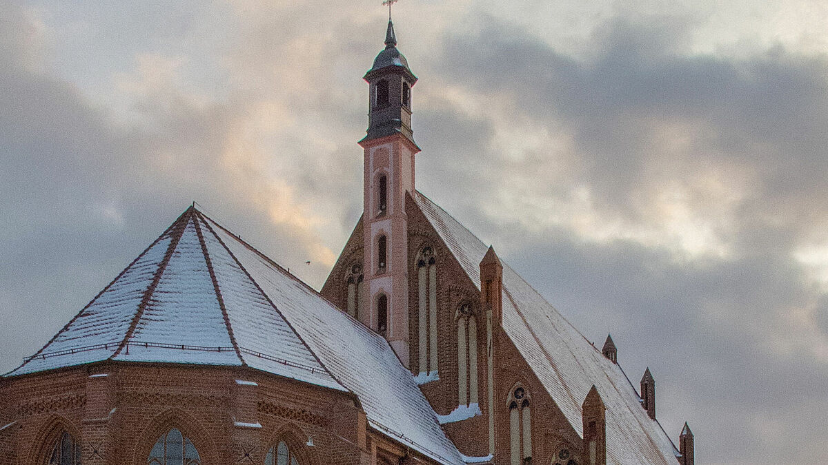 Die ehemalige Franziskanerkirche in Stettin/Szczecin mit Bick auf den Chor und das
Langhaus.