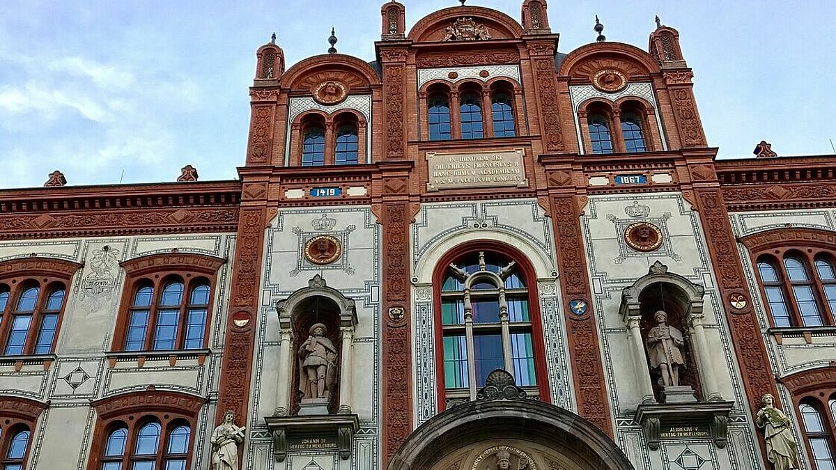 Die Universität Rostock wurde im Jahr 1419 gegründet und ist nach eigenen Angaben die älteste im Ostseeraum.