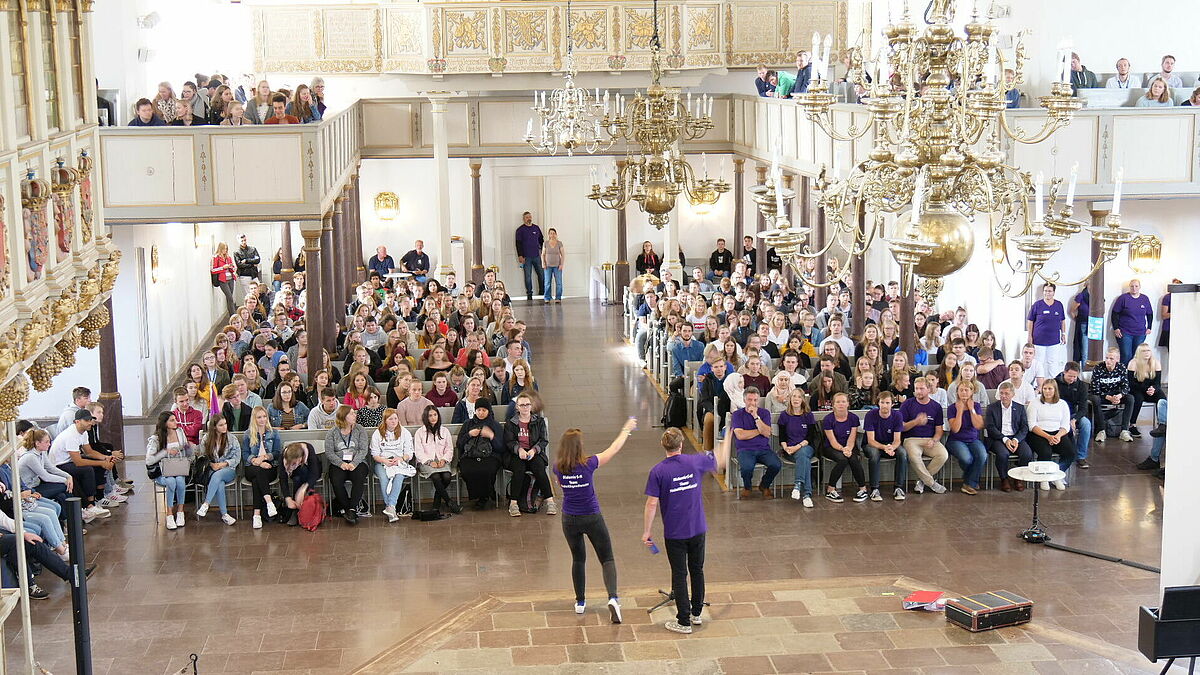 Begrüßung der neuen Freiwilligen in der Rendsburger Christkirche