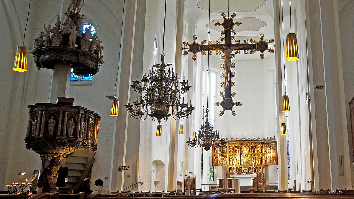 Innenraum der Kirche St. Nikolai in Kiel