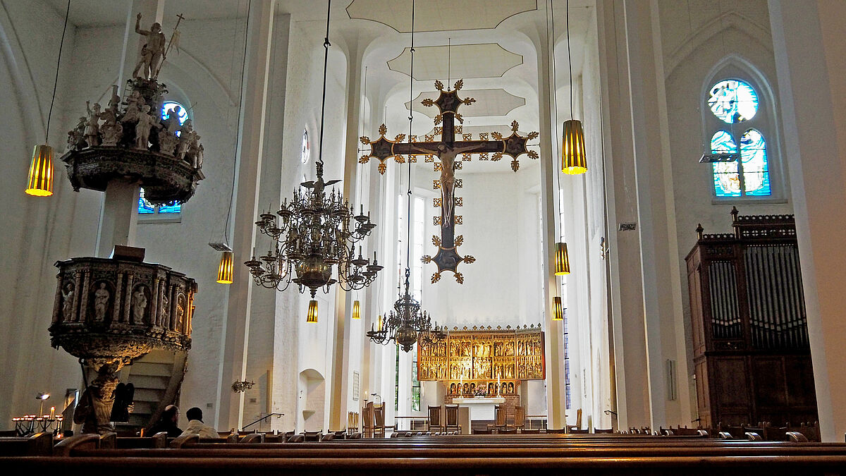 Innenraum der Kirche St. Nikolai in Kiel