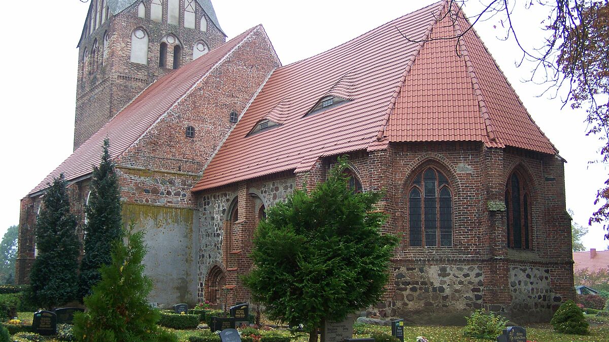 Die Buchholz-Orgel in der Johanneskirche Wusterhusen ist saniert. Wer sich vom frischen Klang überzeugen möchte, ist herzlich zum Gottesdienst und Fest am 14. Juli eingeladen. 