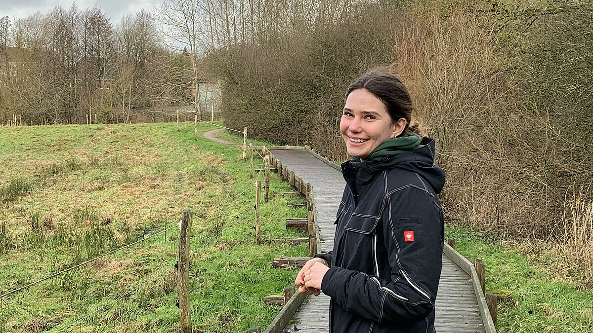 Gut gelaunt bei der Arbeit: Hannah Stegmaier hat ihren Platz im Team längst gefunden. 