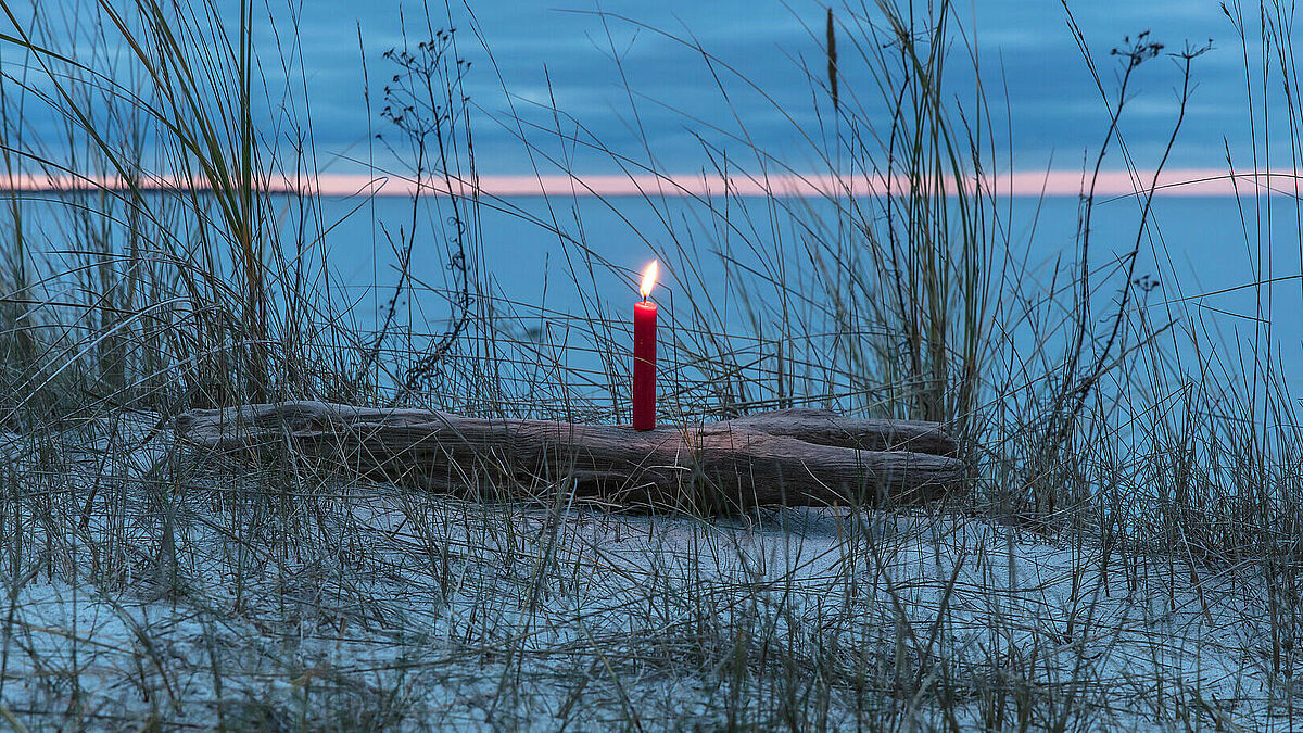 Silvester ist die Zeit, um noch einmal auf das Jahr zurückzusehen und vorauszuschauen "Gott ist bei uns an jedem neuen Tag".