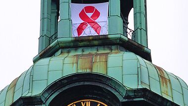 In der St. Georgkirche Hamburg findet traditionell der Gottesdienst zum Welt-Aids-Tag statt.