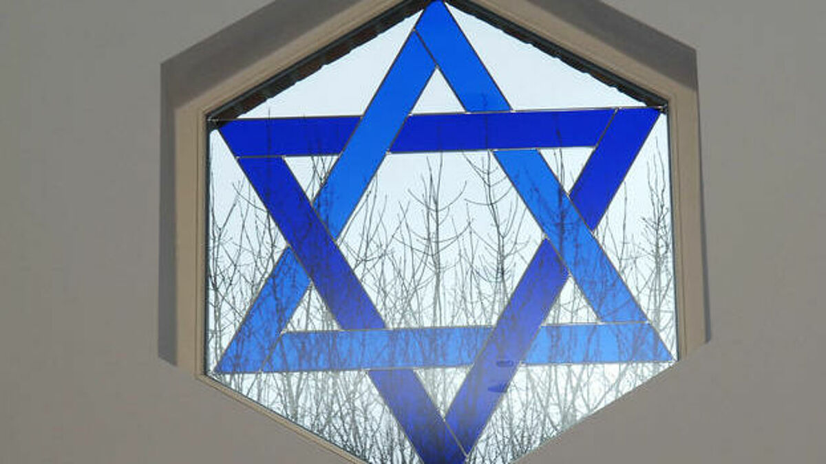 In Mecklenburg gibt es mehrere Synagogen, deren Geschichte in Vergessenheit geraten ist. Dies möchte eine aktuelle Ausstellung im Rostocker Max-Samuel-Haus nun ändern. 