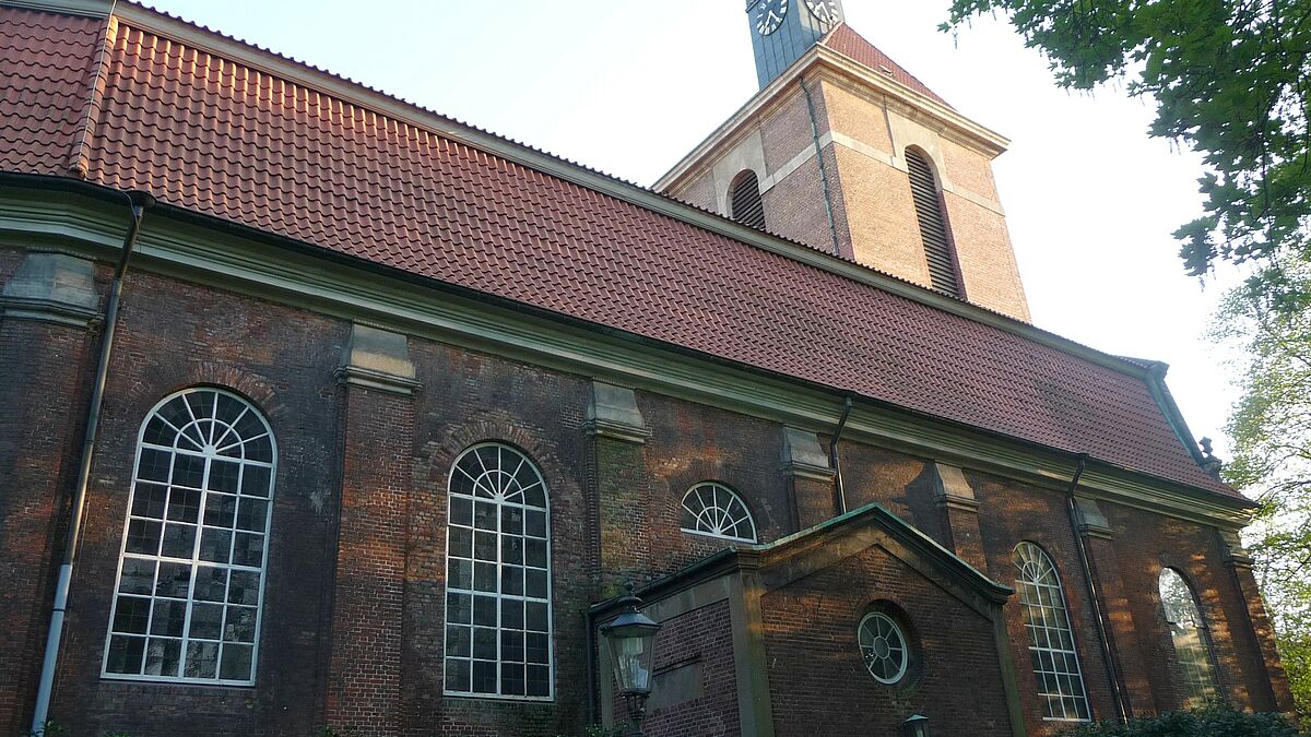 Mit dem Konzert in der Christianskirche wollen mehrere Hamburger Künstler:innen auf die Situation in den Erdbebengebieten aufmerksam machen und Spenden für die Menschen vor Ort generieren. 