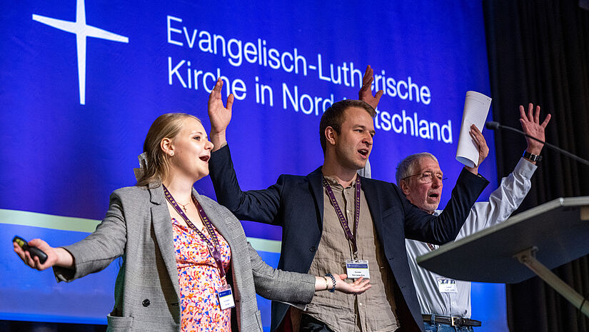 Leah Berny, Jesse Boie und Werner Lüpping vom Ausschuss "Junge Menschen im Blick".