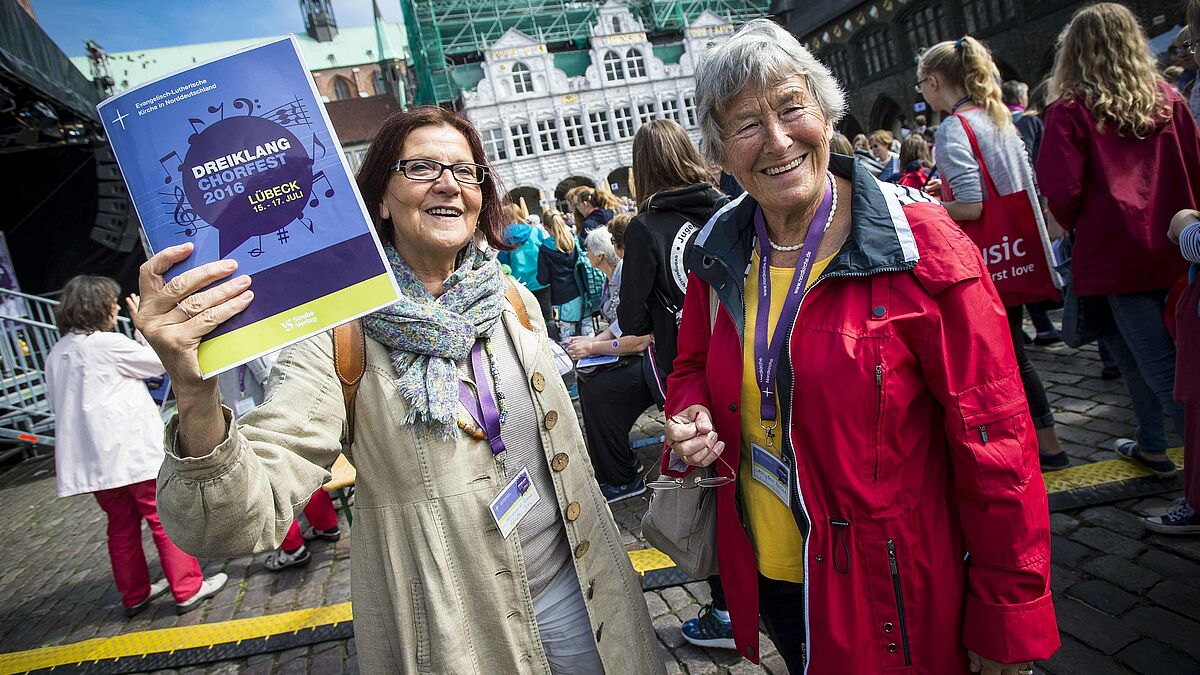 Besucher beim Chorfest in Lübeck