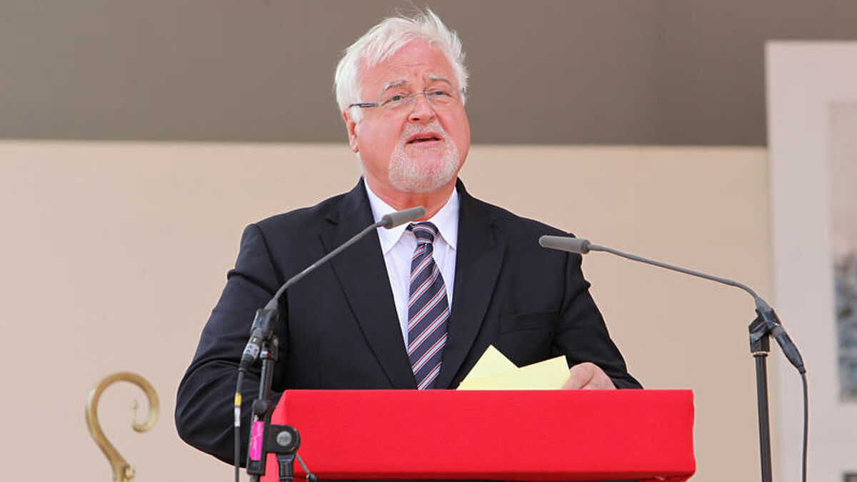 Peter Harry Carstensen, ehemaliger Ministerpräsident von Schleswig-Holstein, setzt sich für einen Gottesbezug in der Landesverfassung ein (Archivbild)