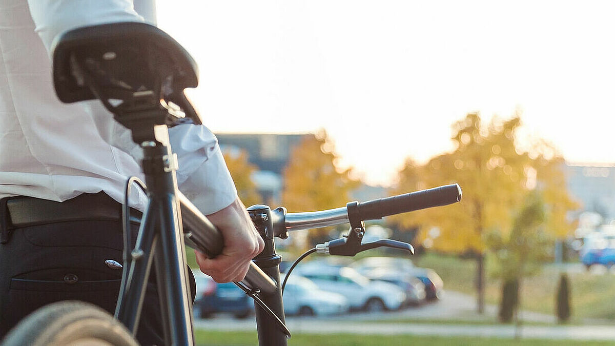 Klimaneutral zur Arbeit: Das Landeskirchenamt möchte die Fahrradmobilität stärken. Auch das Homeoffice soll sich positiv auf die Klimabilanz auswirken. 