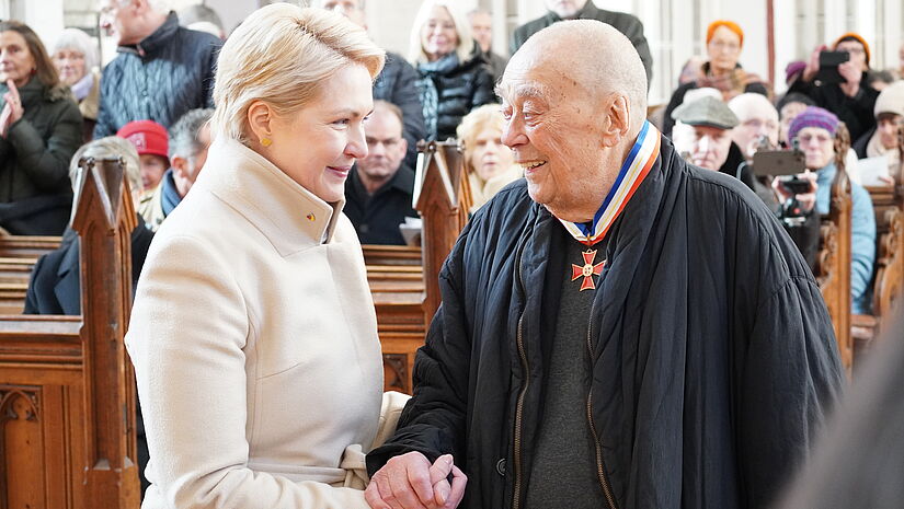 Nahaufnahme Manuela Schwesig und Günther Ücker