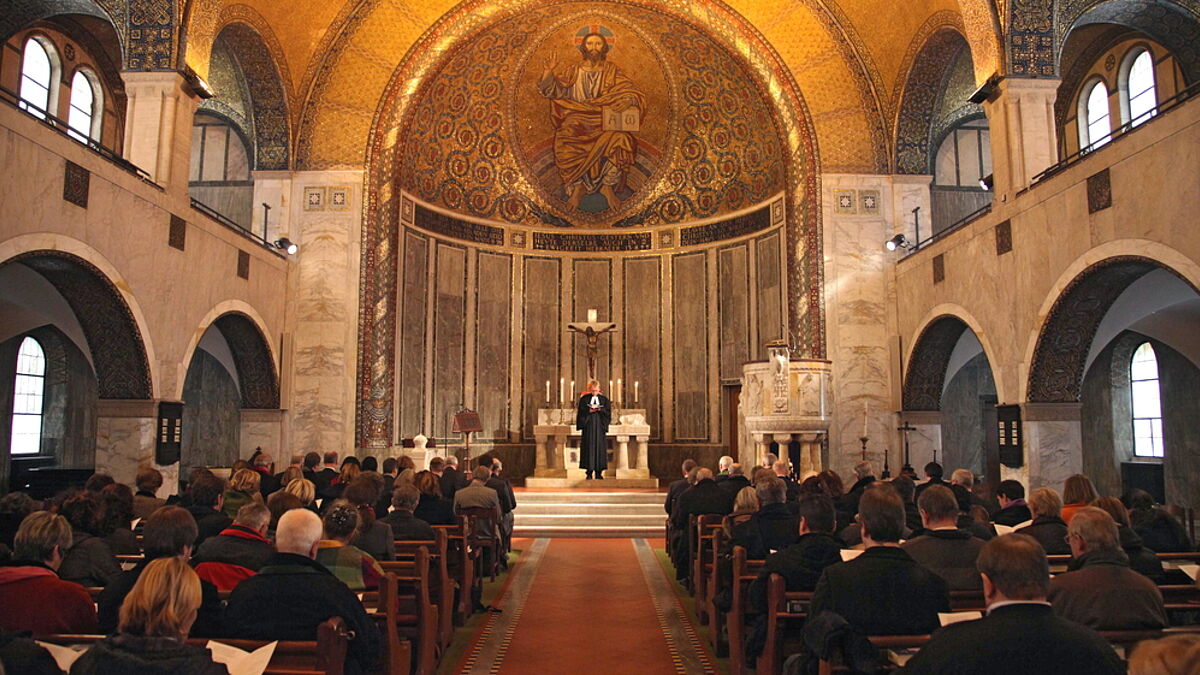 Die Christuskirche in Rom während eines Gottesdiensts (Symbolfoto)